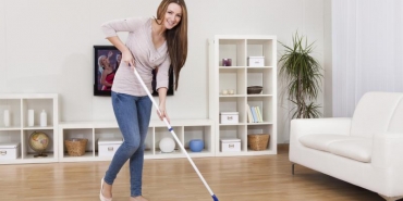 Dry Mopping and Wet Mopping: What are their differences?