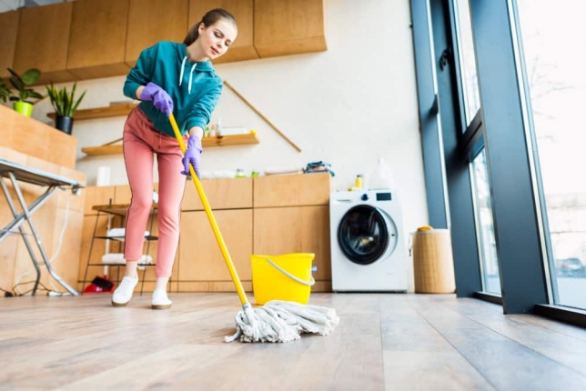 8 simple tips that can help you mop your floor correctly